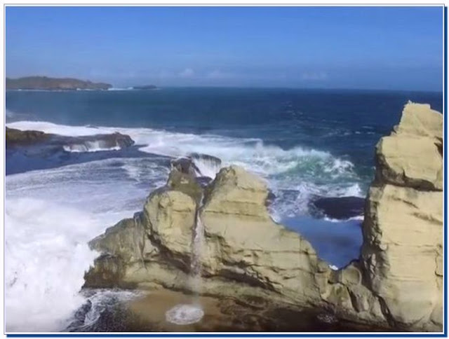 Pantai Klayar Jawa Timur